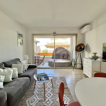 Beautiful Flat With Terrace Near Croisette Apartment