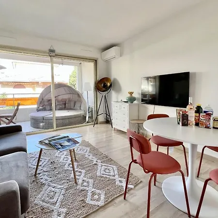 Beautiful Flat With Terrace Near Croisette Apartment